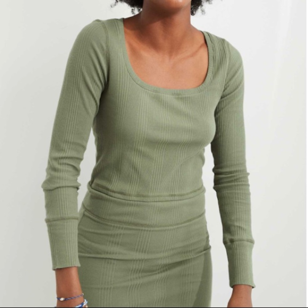 CROPPED GREEN LONG SLEEVE SQUARE NECK